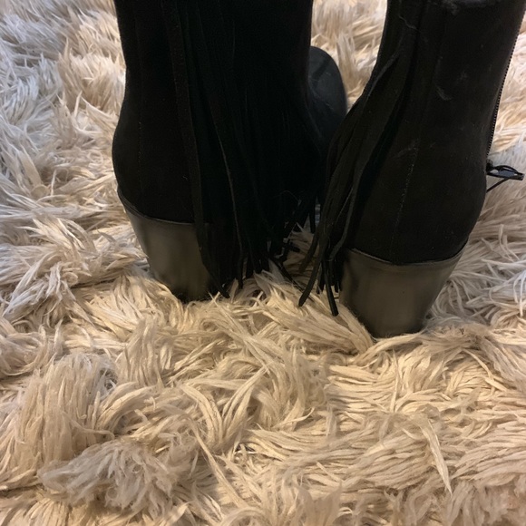 Black Forever21 boots - Picture 2 of 3